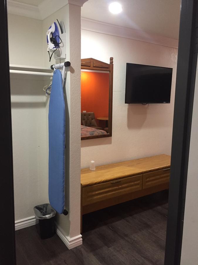 Welcome Inn & Suites אנהיים מראה חיצוני תמונה