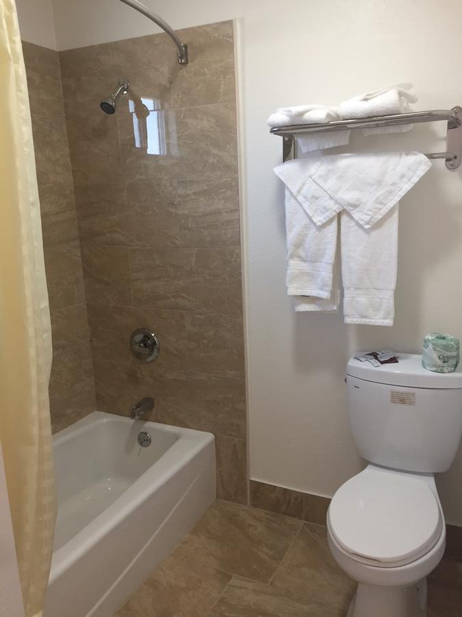 Welcome Inn & Suites אנהיים מראה חיצוני תמונה